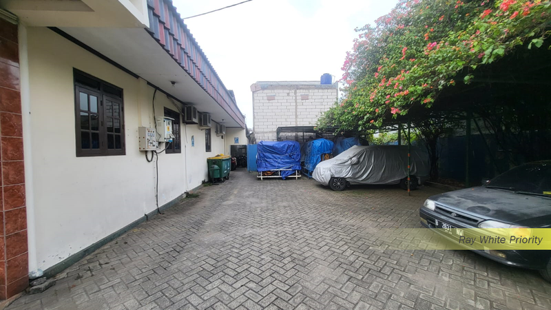 For Sale - Kantor dan Gudang Pinggir Tol Kebon Jeruk Jakarta Barat