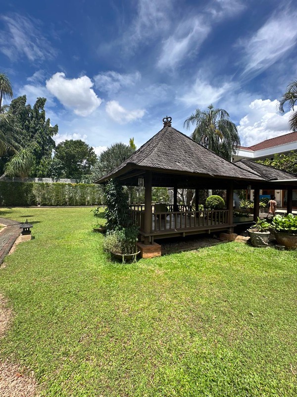 Rumah Mewah Komplek Permata Hijau 2 