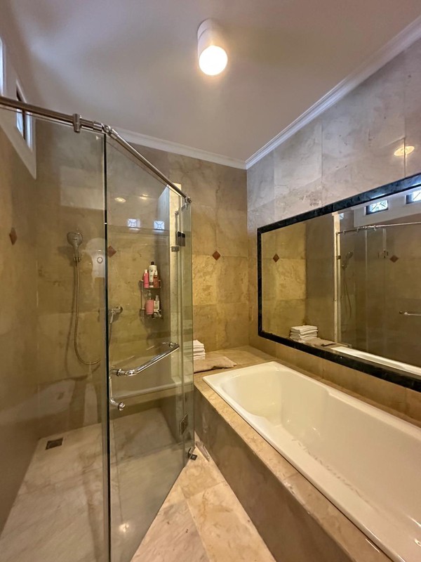 Rumah Mewah Komplek Permata Hijau 2 