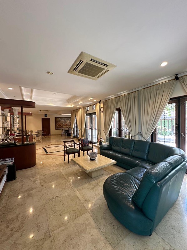 Rumah Mewah Komplek Permata Hijau 2 