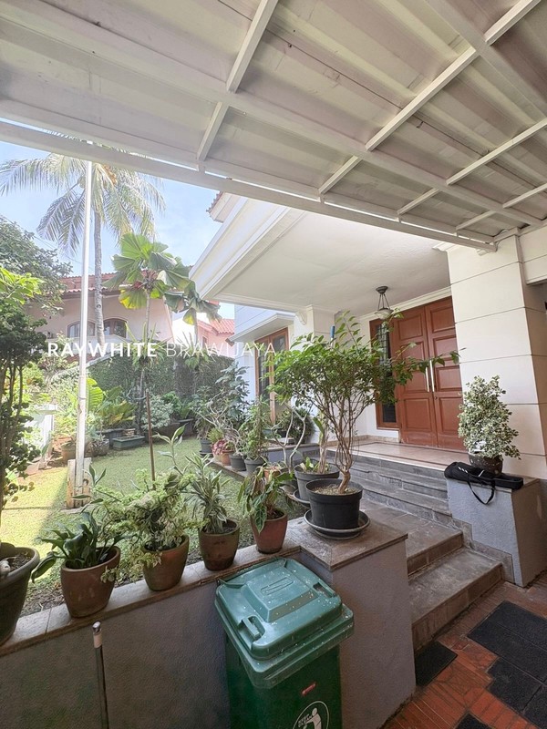 Rumah dalam Komplek Tenang Area Metro Alam Pondok Indah