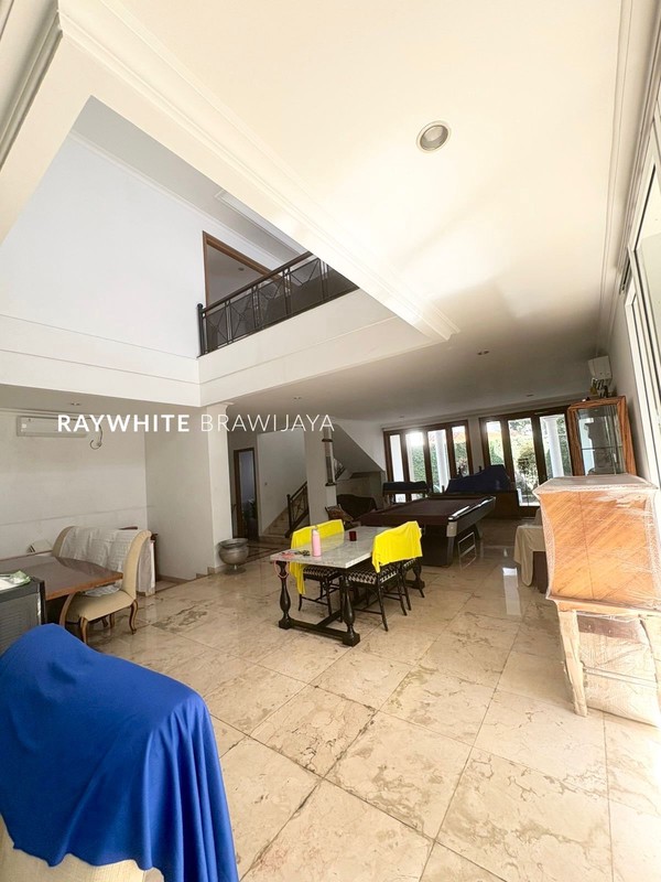 Rumah dalam Komplek Tenang Area Metro Alam Pondok Indah