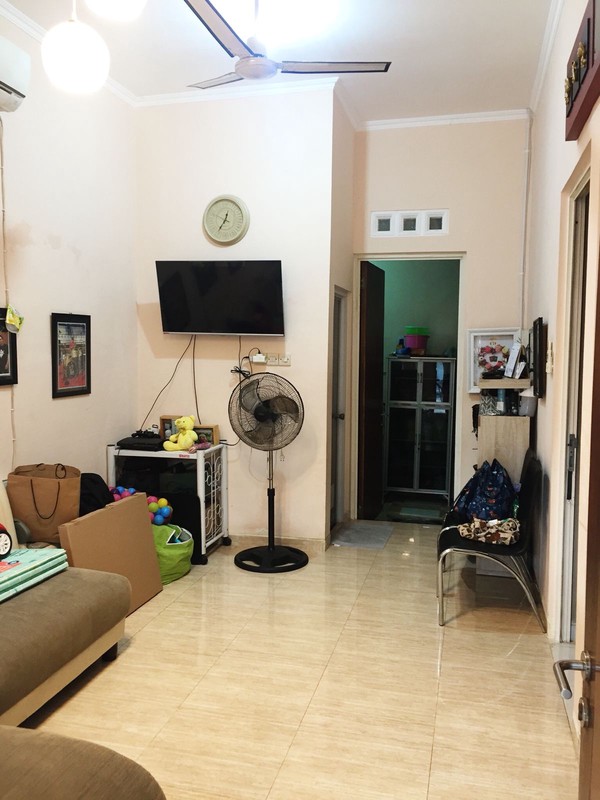 Rumah Surabaya Perum Diamond Regency Siap Huni