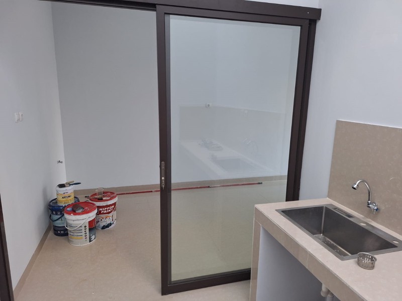 Rumah Baru 2 Lantai. Minimalis Model Scandinavian. Bebas Banjir di E Lagoon, Serua Indah, Ciputat