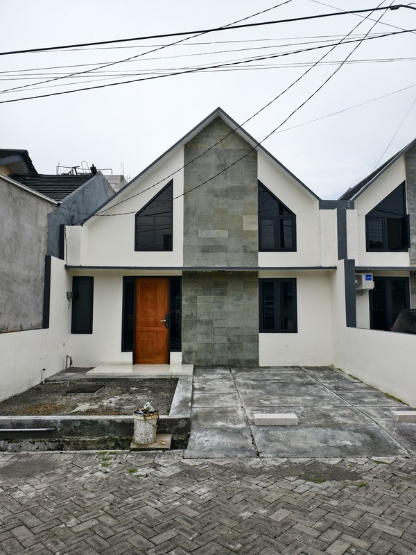 Rekomendasi Rumah dengan Tanah Luas 7 x 13 dekat Tol Tambak Sumur & Bandara Juanda