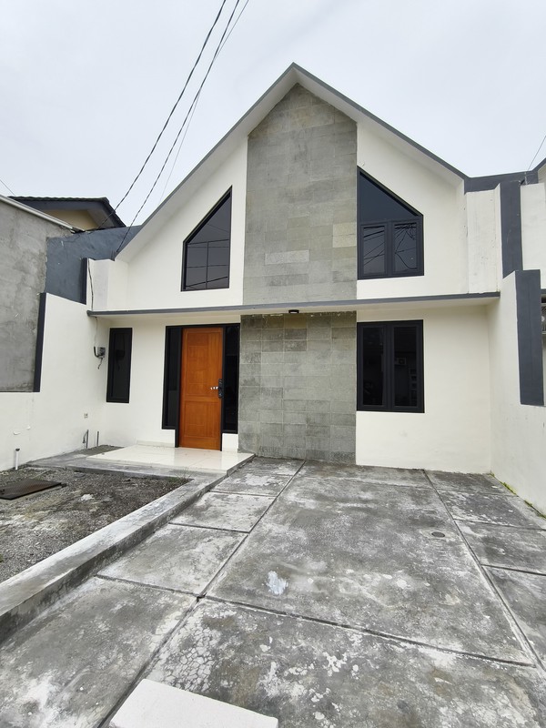 Rekomendasi Rumah dengan Tanah Luas 7 x 13 dekat Tol Tambak Sumur & Bandara Juanda