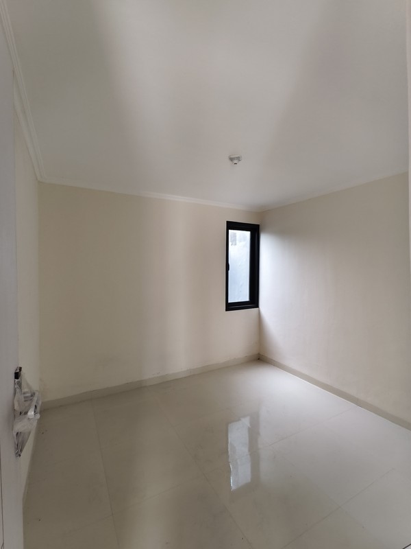 Rekomendasi Rumah dengan Tanah Luas 7 x 13 dekat Tol Tambak Sumur & Bandara Juanda