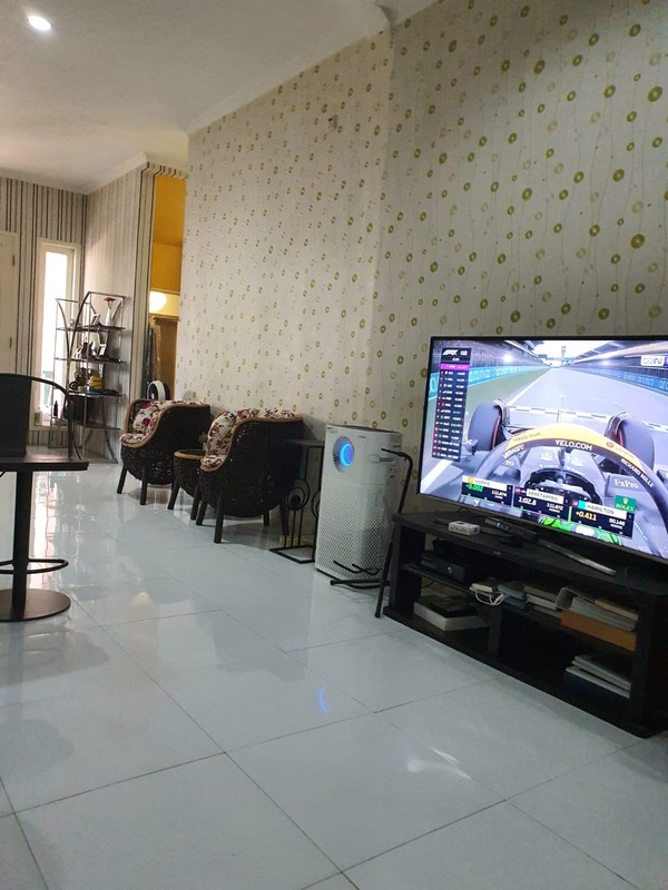 dijual cepat rumah strategis siap huni di taman chrysant 2 kencana loka bsd city, shm pembayaran bisa kpr