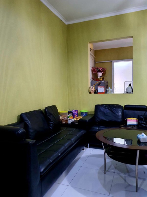 dijual cepat rumah strategis siap huni di taman chrysant 2 kencana loka bsd city, shm pembayaran bisa kpr