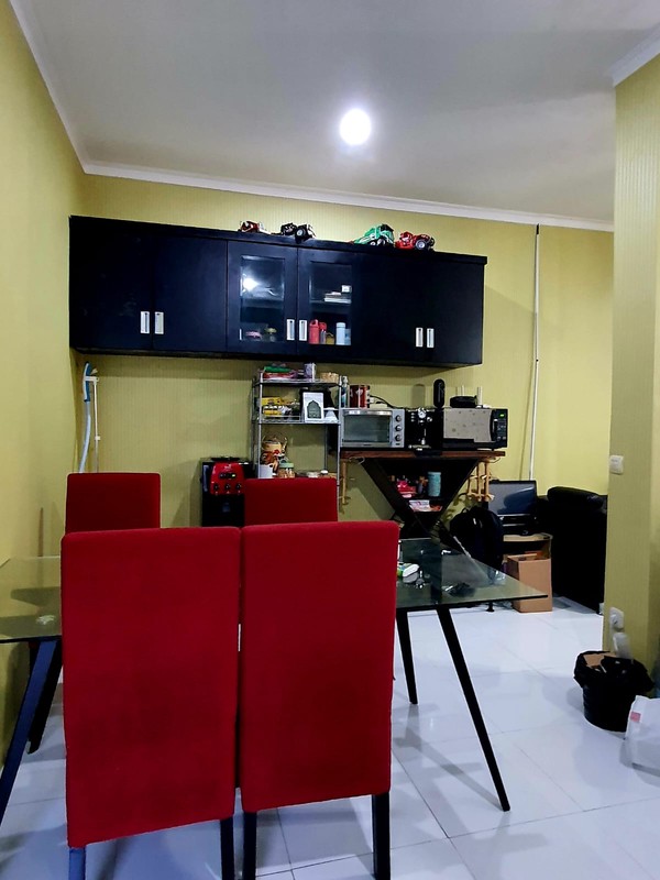 dijual cepat rumah strategis siap huni di taman chrysant 2 kencana loka bsd city, shm pembayaran bisa kpr