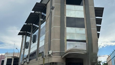 Disewakan / Dijual Gedung 4 lantai PLUS ada unit LIFT Surabaya Barat  Ruko Satellite Town Square 