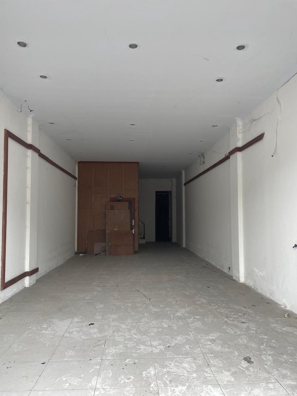 Disewakan Ruko Strategis 3 Lantai di Ringroad Utara Yogyakarta - Cocok untuk Bisnis