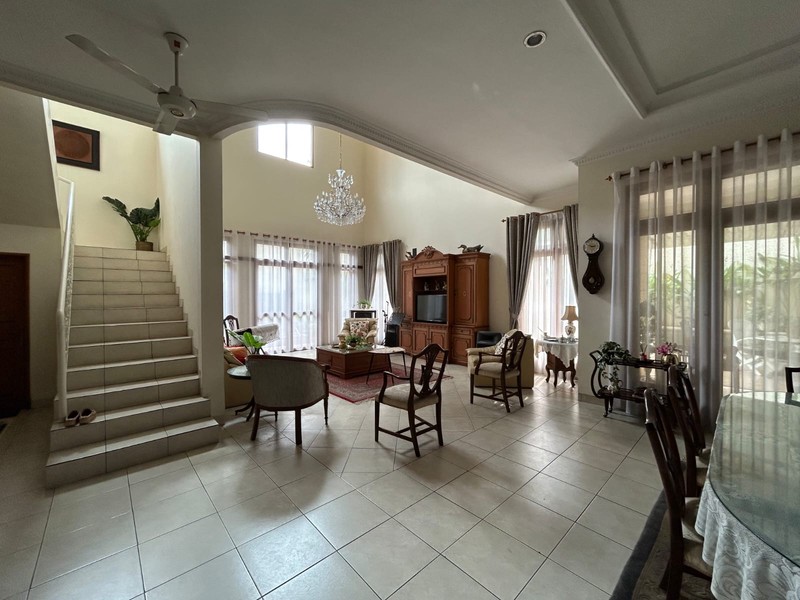 Rumah Bagus  Di Jl Telaga Warna Cinere Tangerang Selatan,