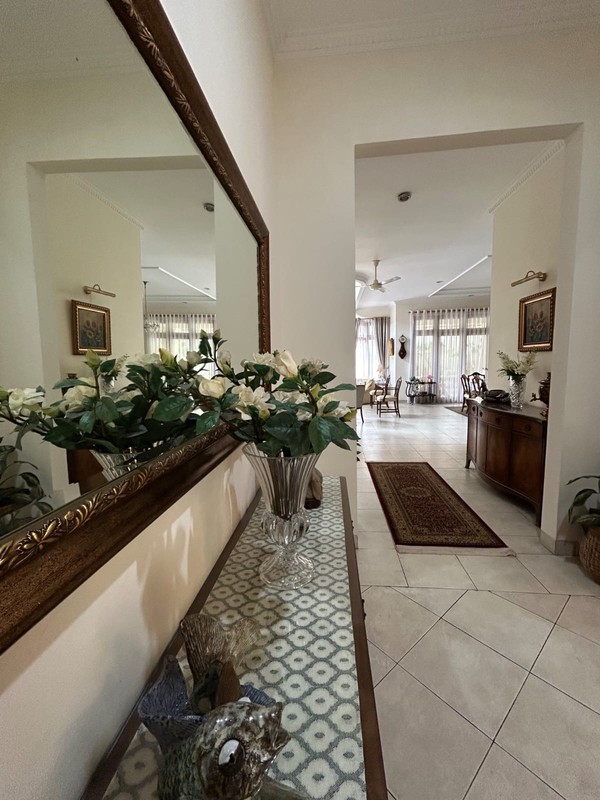 Rumah Bagus  Di Jl Telaga Warna Cinere Tangerang Selatan,