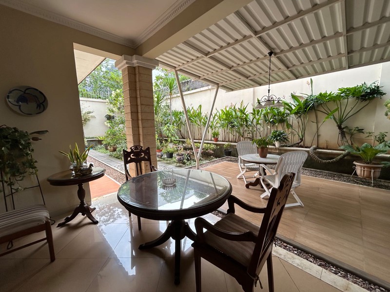 Rumah Bagus  Di Jl Telaga Warna Cinere Tangerang Selatan,