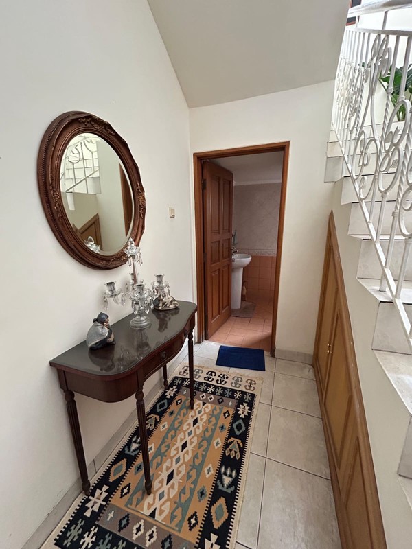 Rumah Bagus  Di Jl Telaga Warna Cinere Tangerang Selatan,