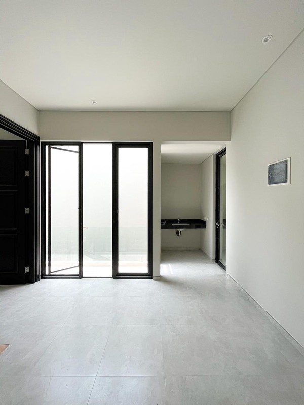 Dijual Rumah Manyar Tirtoasri Surabaya Timur Minimalis Baru Dua Lantai