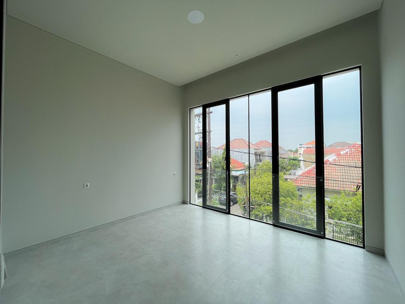 Dijual Rumah Manyar Tirtoasri Surabaya Timur Minimalis Baru Dua Lantai