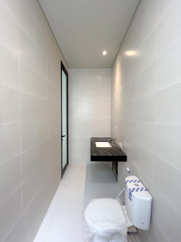 Dijual Rumah Manyar Tirtoasri Surabaya Timur Minimalis Baru Dua Lantai