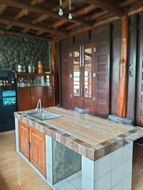 DIJUAL/DISEWAKAN Rumah Usaha Dekat Bakmi Pele, Jl.Godean km.8, Sleman 