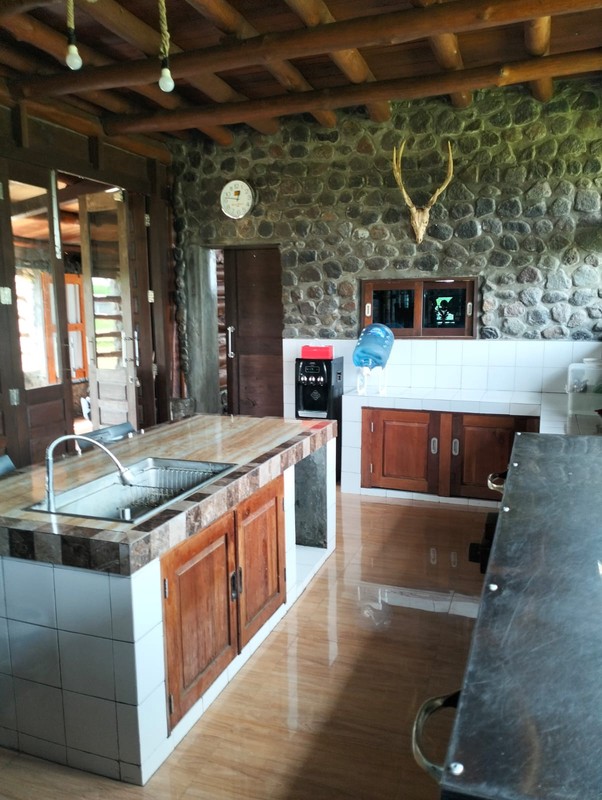 DIJUAL/DISEWAKAN Rumah Usaha Dekat Bakmi Pele, Jl.Godean km.8, Sleman 