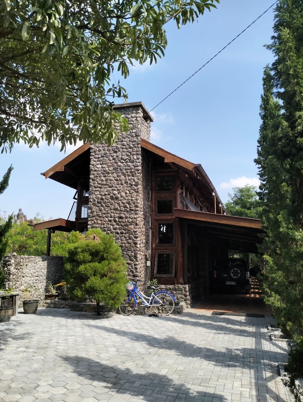 DIJUAL/DISEWAKAN Rumah Usaha Dekat Bakmi Pele, Jl.Godean km.8, Sleman 