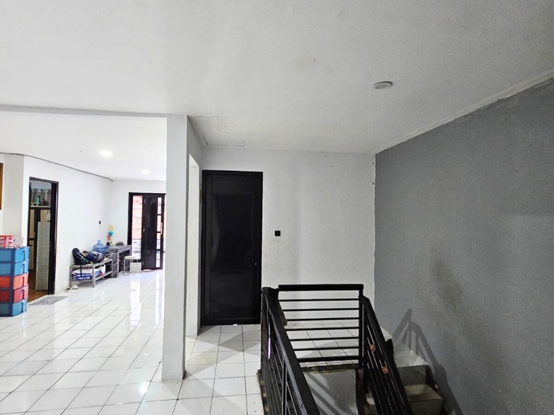 Rumah 2 Lantai di Pejaten Timur Jaksel