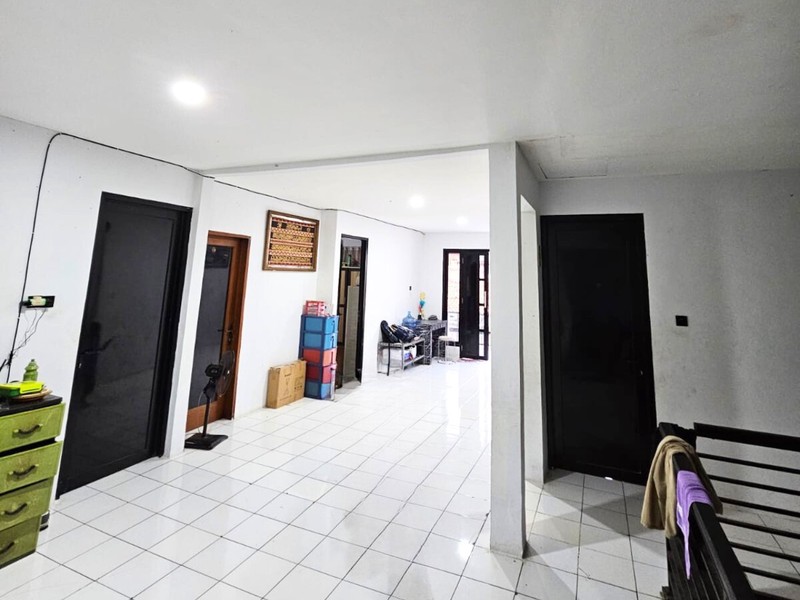 Rumah 2 Lantai di Pejaten Timur Jaksel