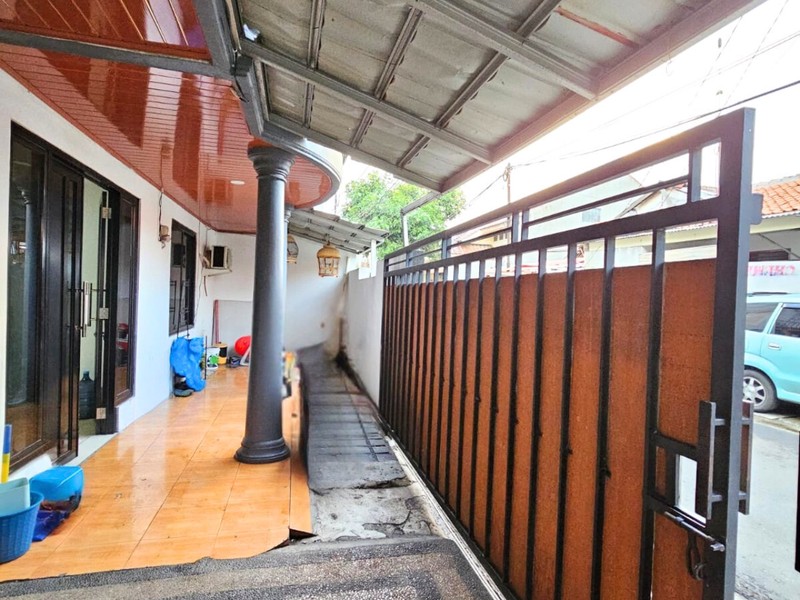 Rumah 2 Lantai di Pejaten Timur Jaksel
