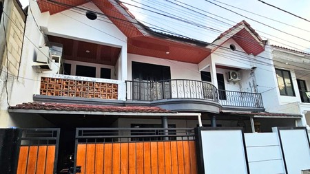 Rumah 2 Lantai di Pejaten Timur Jaksel