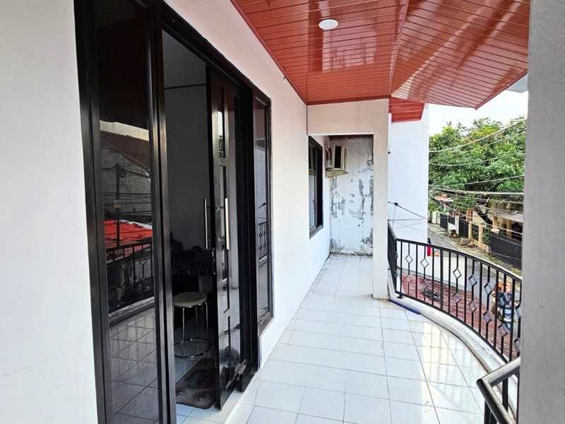 Rumah 2 Lantai di Pejaten Timur Jaksel