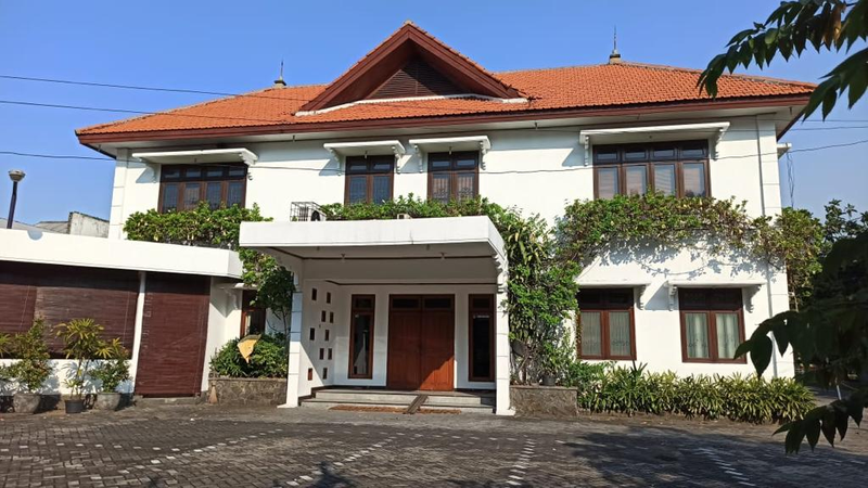 Disewakan Tempat Usaha Raya Jemursari, Surabaya Lokasi strategis; row lebar; cocok untuk berbagai jenis usaha