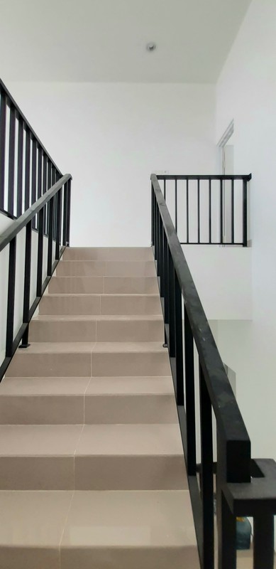 Ruko Siap Huni di Sektor IX Bintaro Jaya, Luas Tanah 100m, 2,5 Lantai Harga 200 Jt/Thn Nego