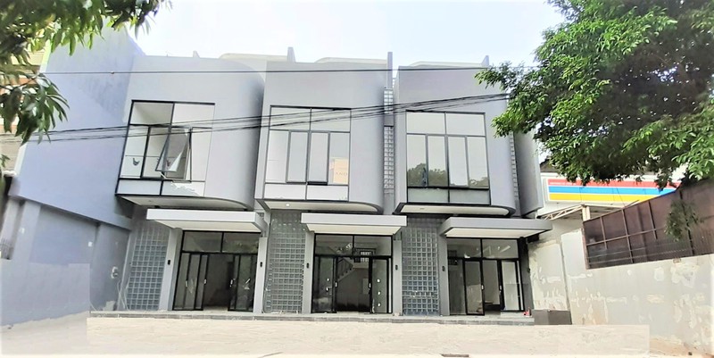 Ruko Siap Huni di Sektor IX Bintaro Jaya, Luas Tanah 100m, 2,5 Lantai Harga 200 Jt/Thn Nego