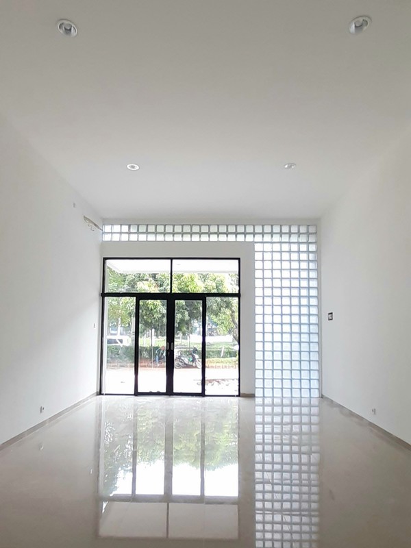 Ruko Siap Huni di Sektor IX Bintaro Jaya, Luas Tanah 100m, 2,5 Lantai Harga 200 Jt/Thn Nego