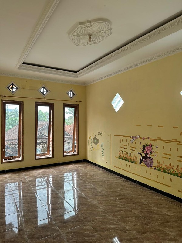 Tanah & Bangunan Rumah 2 Lantai Lokasi Strategis Dekat Pasar Pundong - Bantul 