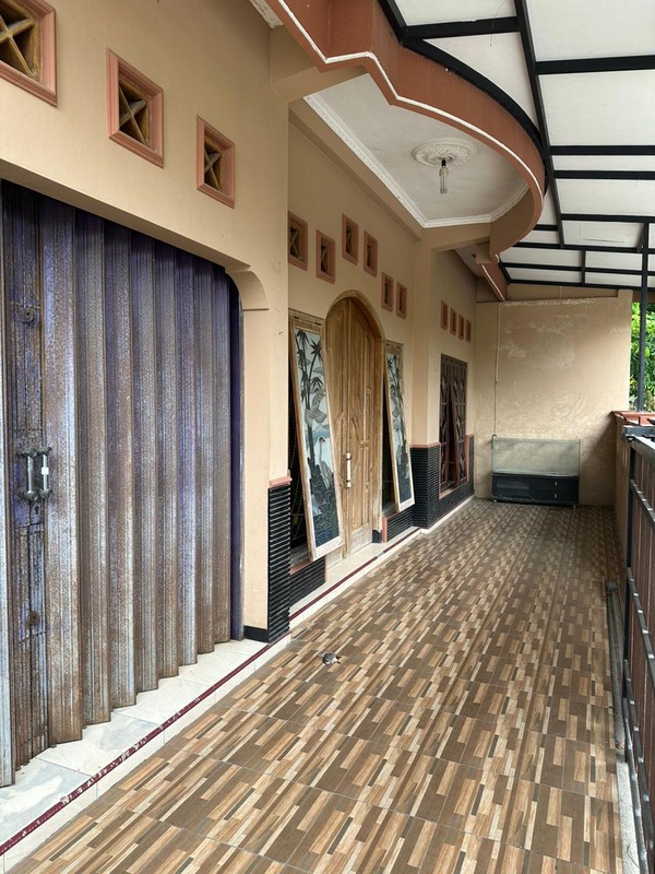 Tanah & Bangunan Rumah 2 Lantai Lokasi Strategis Dekat Pasar Pundong - Bantul 