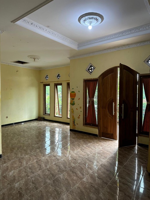 Tanah & Bangunan Rumah 2 Lantai Lokasi Strategis Dekat Pasar Pundong - Bantul 