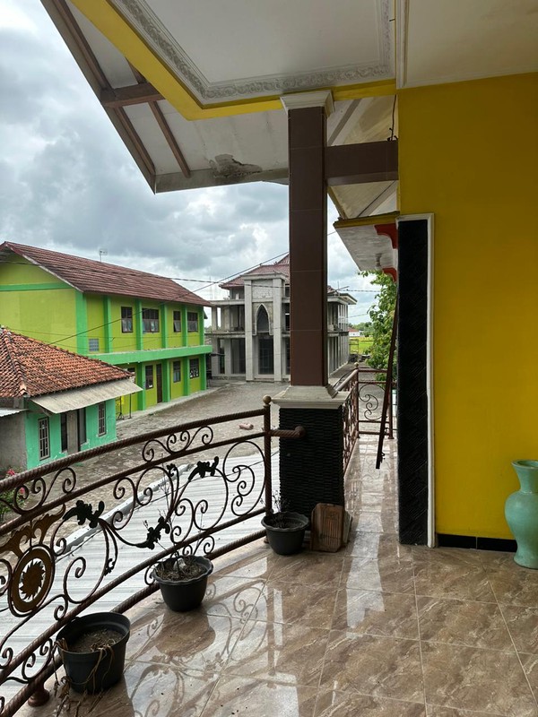 Tanah & Bangunan Rumah 2 Lantai Lokasi Strategis Dekat Pasar Pundong - Bantul 