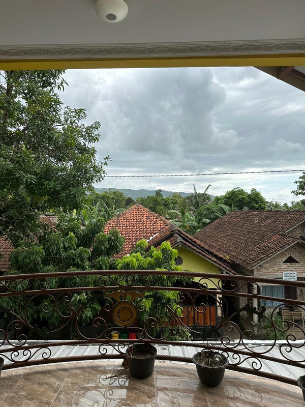 Tanah & Bangunan Rumah 2 Lantai Lokasi Strategis Dekat Pasar Pundong - Bantul 