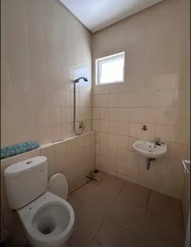 Termurah. Rumah Modern Serpong Paradise City, dekat BSD