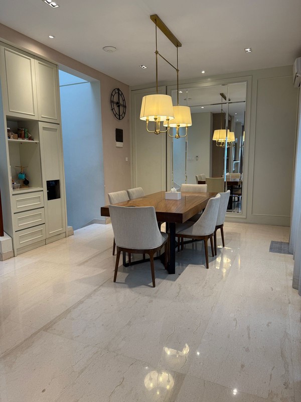 Hot Sale. Rumah mewah cluster Mozart, Gading Serpong