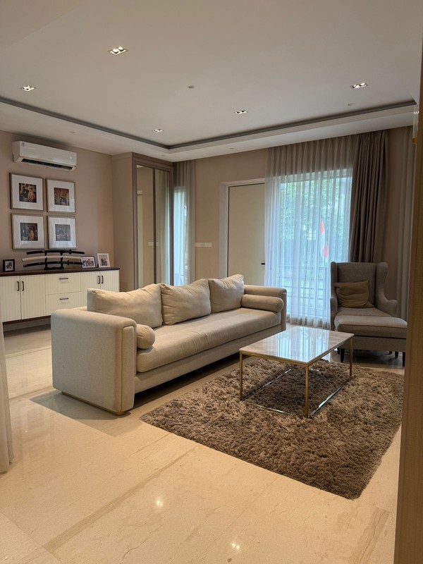 Hot Sale. Rumah mewah cluster Mozart, Gading Serpong