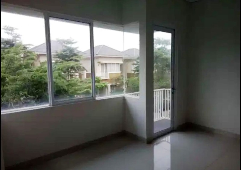Flash Sale. Rumah bagus Eminent Ingenia, BSD