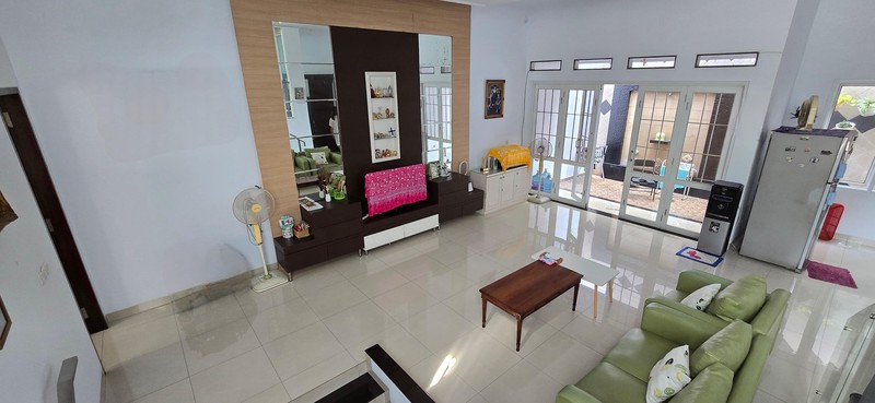 Spesial Rumah depan LITTLE FOREST jogging track di Puspita Loka BSD City