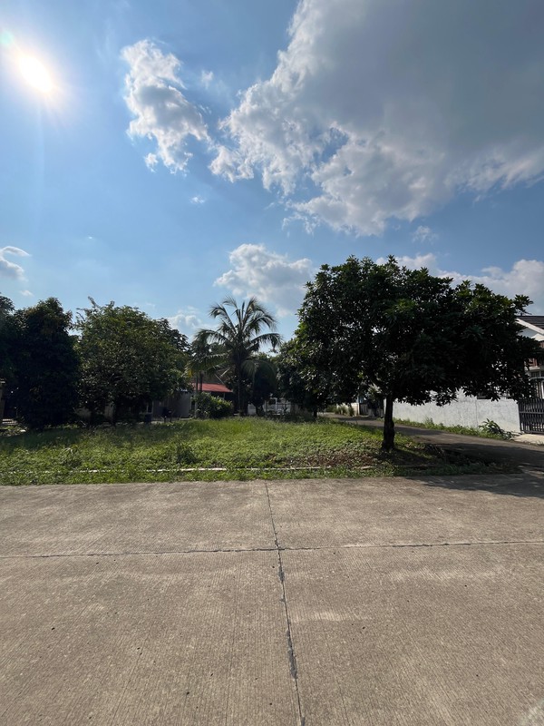 Rumah 2 lantai di jalan utama Setraland Parung Panjang