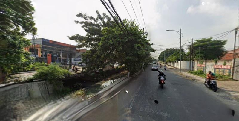Dijual 2 Ruko Raya Wiyung Surabaya Barat - Komersial Area Hadap Jalan Raya Kembari Dekat Rs Wiyung Sejahtera, Perum Babatan Pratama, Fore , Akses Tol Gunung Sari, Pakuwon Mall, Ptc - Parkiran Mobil Lu