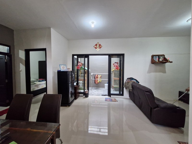 2 Milyar-an Rumah Citraland Royal Park - Emerald Mansion - Lokasi Dekat Gwalk , Unesa - Special Lebar 10 Meter - Surat SHM