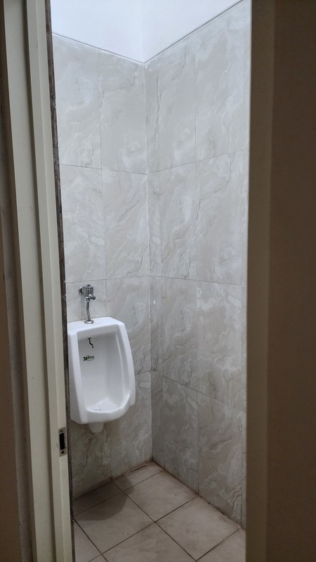 Disewakan Ruko Raya Pakal - Benowo Surabaya Barat - Komersial Area , Parkiran Mobil Luas Cocok Buat Segala Usaha, Bank, Kantor, Showroom, Cafe, Resto, Klinik Kecantikan