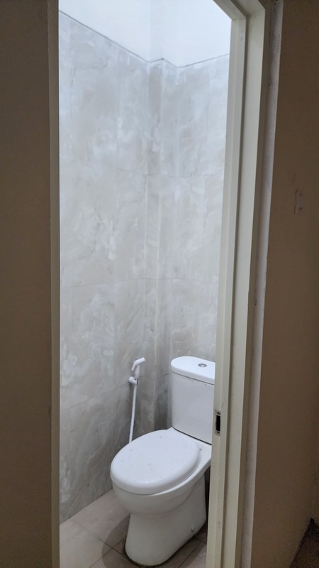 Disewakan Ruko Raya Pakal - Benowo Surabaya Barat - Komersial Area , Parkiran Mobil Luas Cocok Buat Segala Usaha, Bank, Kantor, Showroom, Cafe, Resto, Klinik Kecantikan